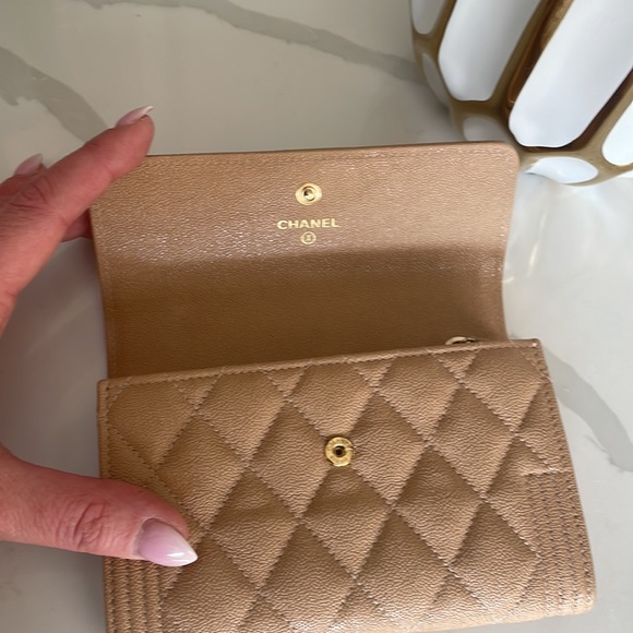 ✨CHANEL WALLET ✨ - Picture 7 of 17